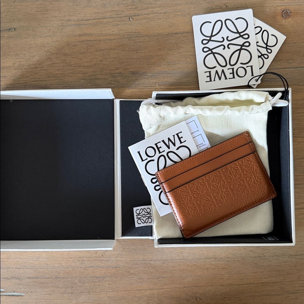 Loewe Tan Leather Card Holder (Gently used)